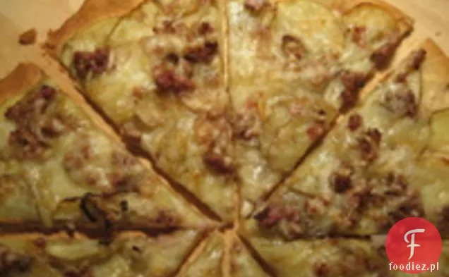 Meat Lite: Pizza z ziemniakami i kiełbasą