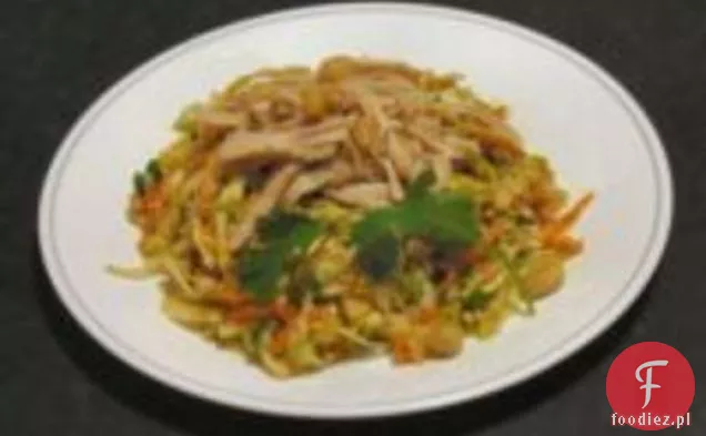 Meat Lite: Sałatka z kapusty tajskiej z kurczakiem
