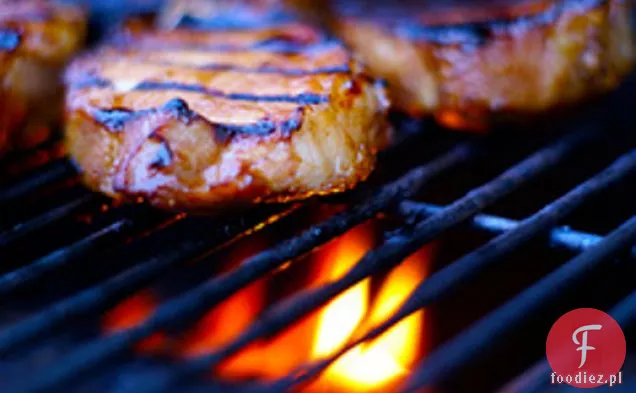 Ugotuj książkę: Porterhouse wieprzowy z pancettą-suszona wiśnia Vinaigrette