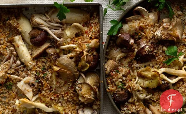 Pieczone pieczarki z pikantną bułką tartą