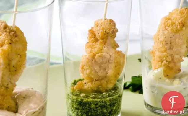 Kurczak na patyku z włoskimi sosami do maczania