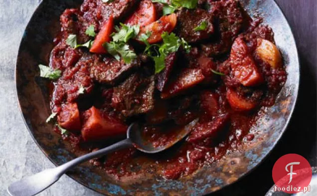 Curry z wołowiny i buraków