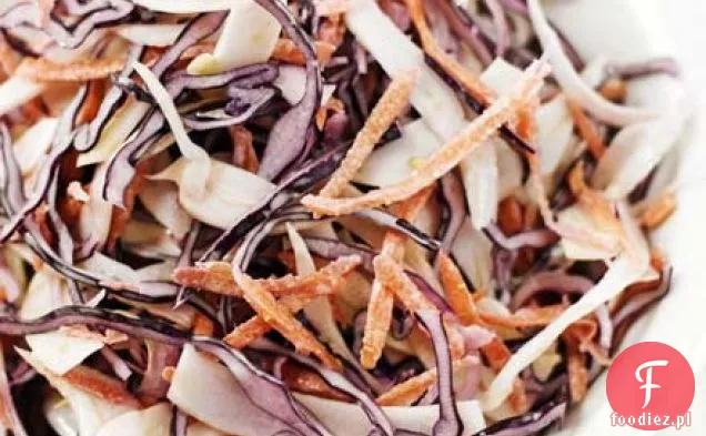 Surówka z czerwonej kapusty i kopru włoskiego