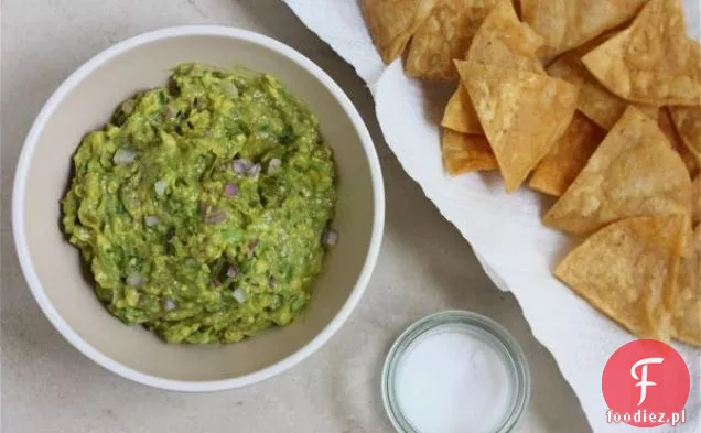 Zwęglony Tomatillo Guacamole
