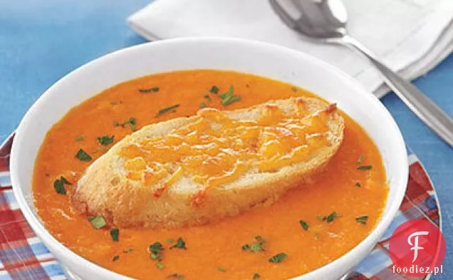 Zupa pomidorowa z grzankami Cheddar