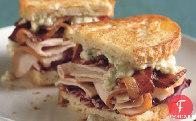 Grillowane kanapki z indykiem, boczkiem, Radicchio i serem pleśniowym