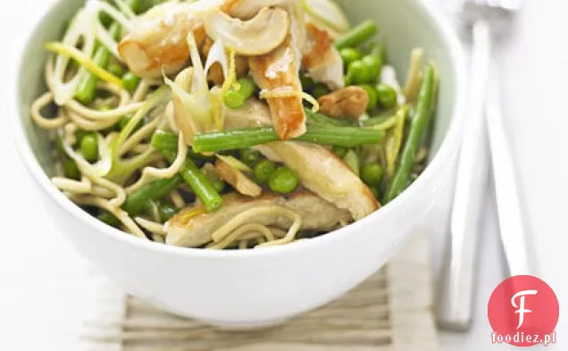 Kurczak cytrynowy z wiosennym makaronem warzywnym