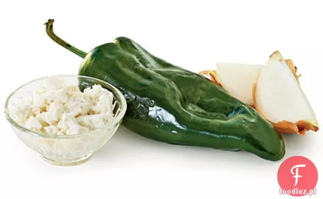 Chrupiące udka z kurczaka z Poblanosem i cebulą