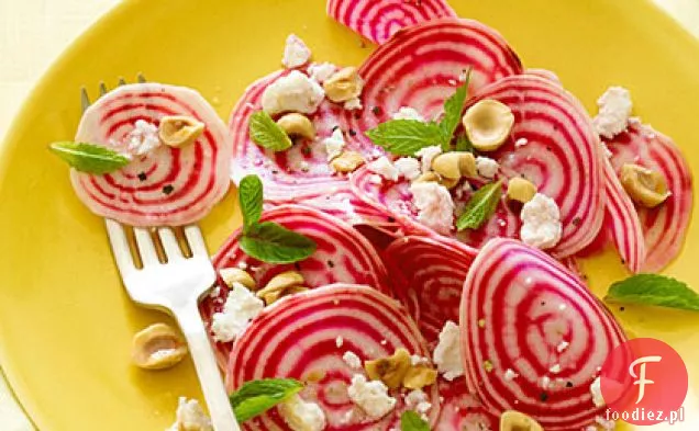Chioggia Sałatka z buraków z ricottą Salata i orzechami laskowymi