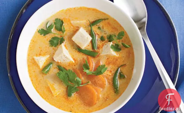 Ognista zupa Curry z tofu i kokosem
