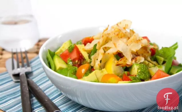 Sałatka Pomidorowo-Awokado Z Chrupiącymi Wontonami I Pikantnymi