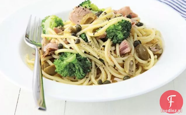 Spaghetti cytrynowe z tuńczykiem i brokułami