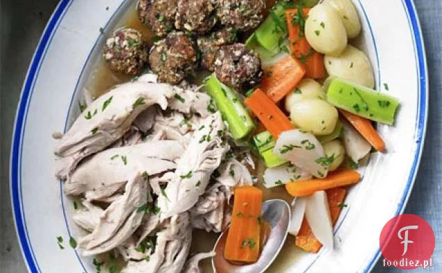 Poule AU garnek z kulkami farszu i kremem czosnkowym