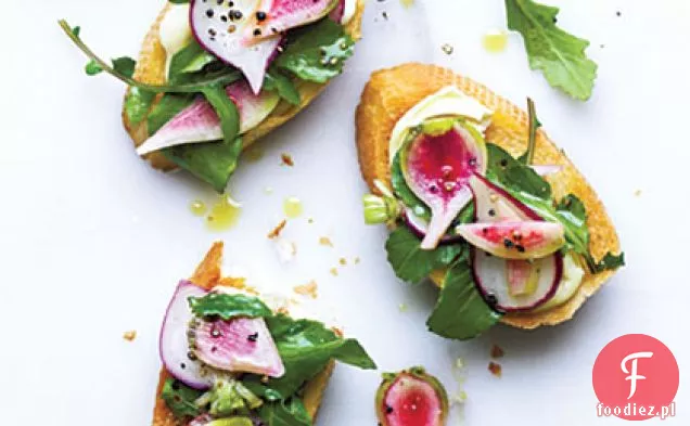 Rzodkiewka i rukola Crostini z Brie
