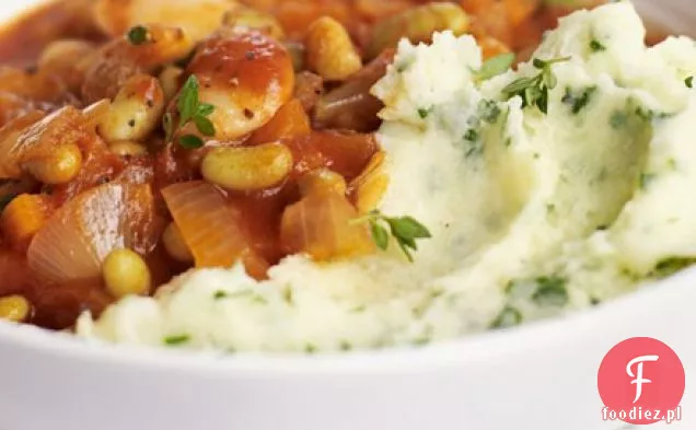 Somerset gulasz z Cheddar & natka pietruszki mash