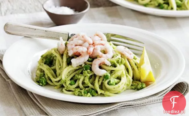 Pesto z grochu i spaghetti z krewetkami