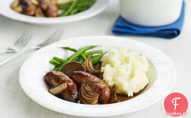 Kiełbaski z szybkim sosem cebulowym