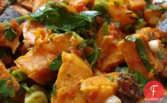 Sałatka Z Pieczonych Słodkich Ziemniaków Z Czerwoną Papryką Vinaigrette