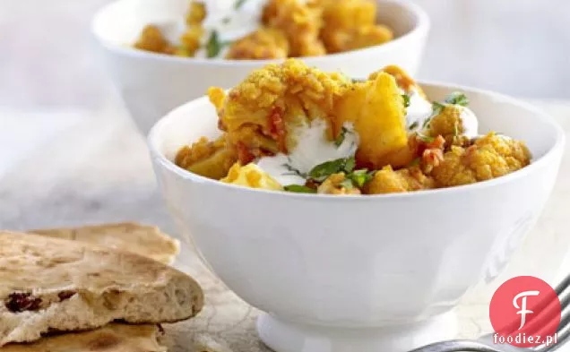 Curry z kalafiorem i ziemniakami