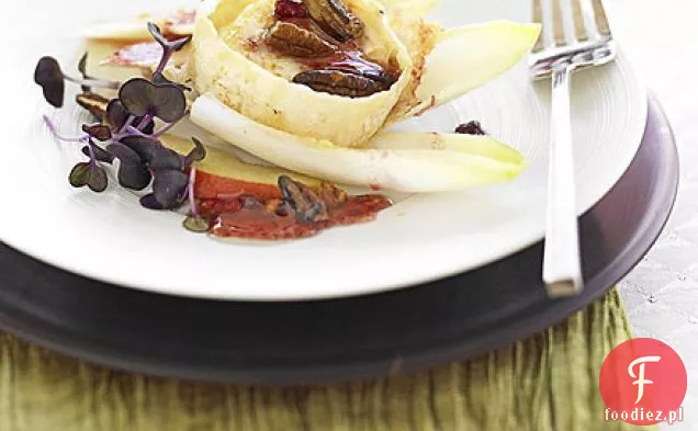 Grillowany ser kozi z sosem żurawinowym