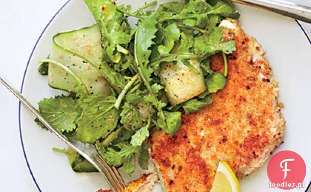 Parmezan Kurczak z sałatką z rukoli i pomidorem Vinaigrette