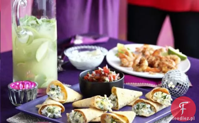 Cheese & Jalapeno bites with salsa & mojitos