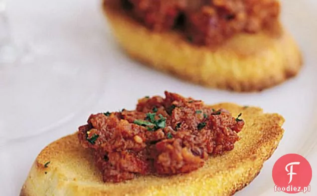 Tapenada z suszonych pomidorów z Crostini