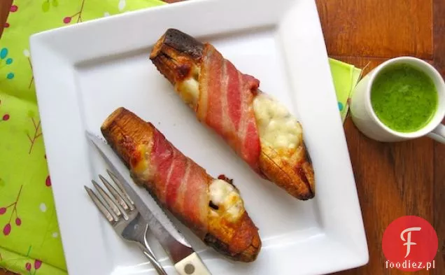 Pieczone plantany z boczkiem i serem (Platanos Asados con Tocineta y Queso)