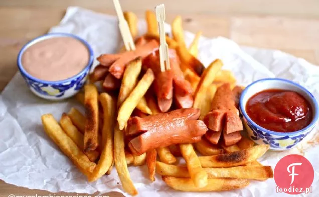Salchipapas (frytki ziemniaczane i Hot dogi)