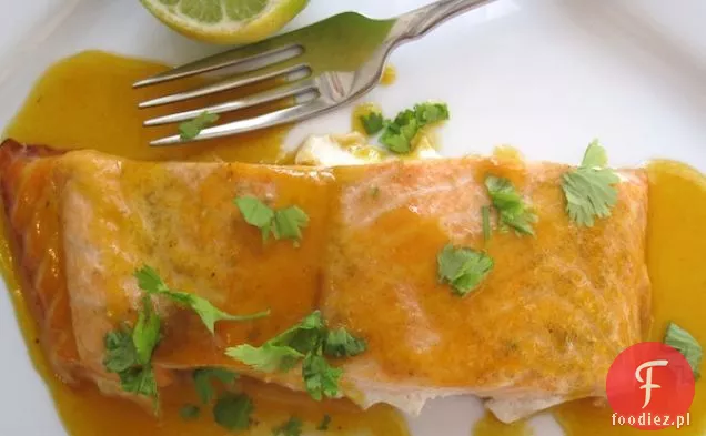 Salmón con Salsa de Maracuyá (łosoś z sosem z marakui)
