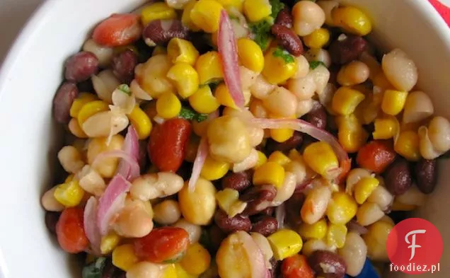 Sałatka z fasoli i kukurydzy (Ensalada de Frijol y Maiz)