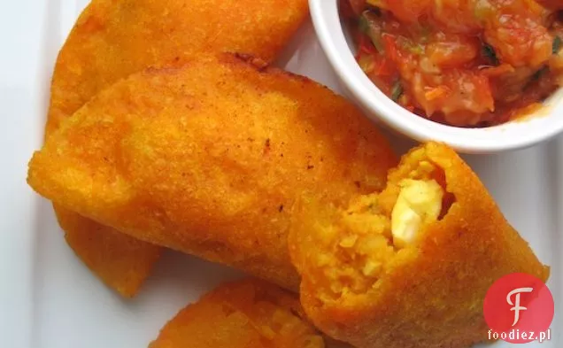 Empanadas de Pipián (Empanadas wypełnione orzeszkami ziemnymi i ziemniakami)