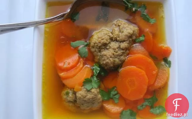 Zupa z marchwi i klopsików (Sopa de Zanahoria y Albondigas)