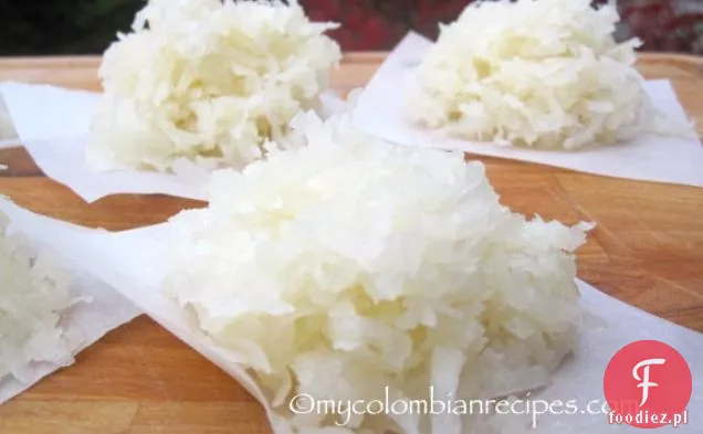 Cocadas Blancas (Kolumbijskie Cukierki Kokosowe)