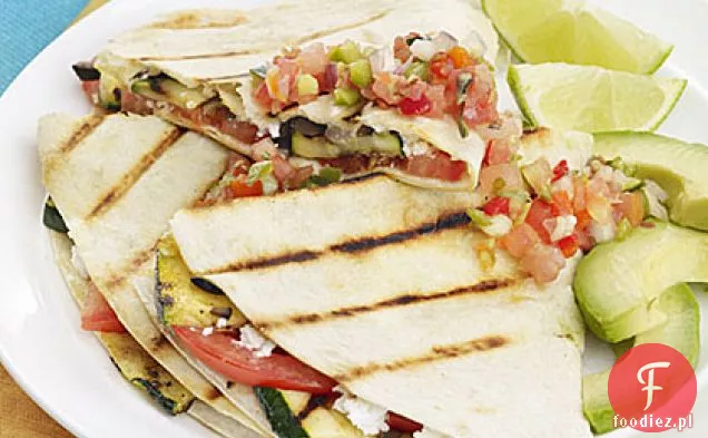 Grillowana cukinia, pomidor i kozi ser Quesadillas