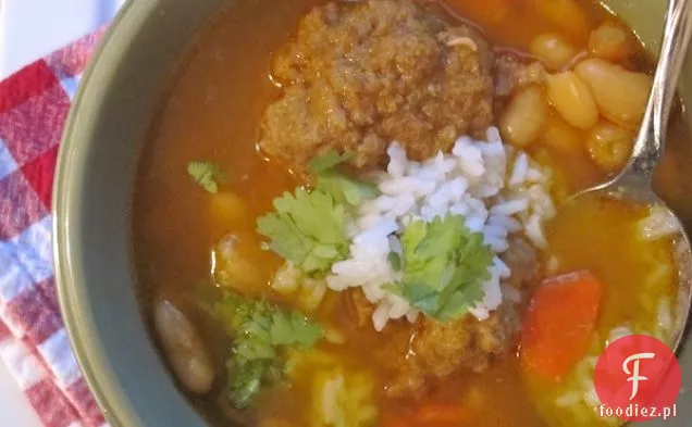 Sopa de Frijoles Blancos con Albóndigas (zupa z białej fasoli i klopsików)