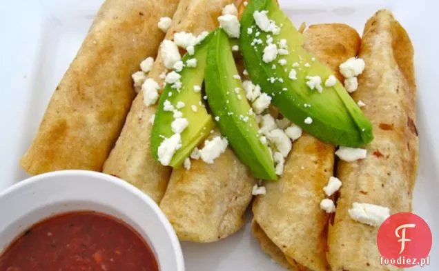 Taquitos o Flautas de Pollo (Taquitos z kurczaka lub Flautas)