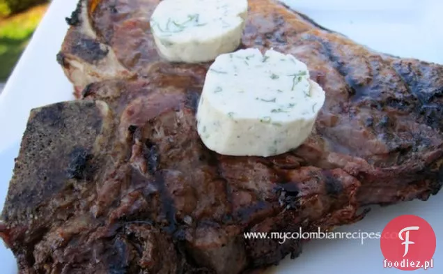 Grillowany stek z kolendrą, cebulką i masłem kminkowym