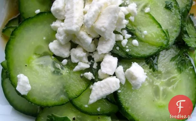 Sałatka z ogórkiem i fetą (Ensalada de Pepino y Feta)