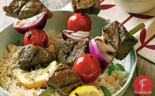 Souvlaki jagnięce z sosem feta-mięta