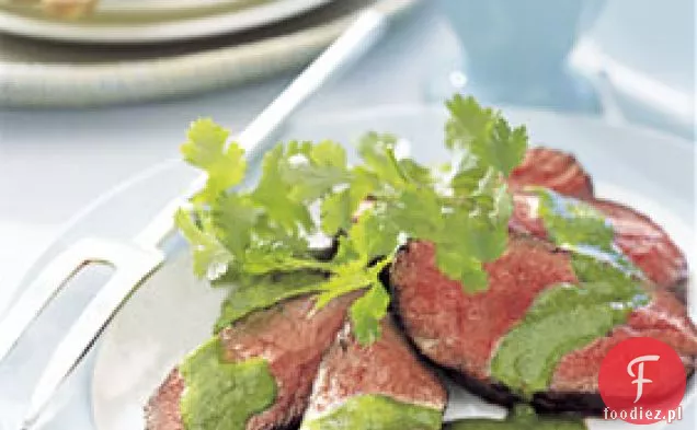 Grillowany stek z płaskiego żelaza z sosem Chimichurri