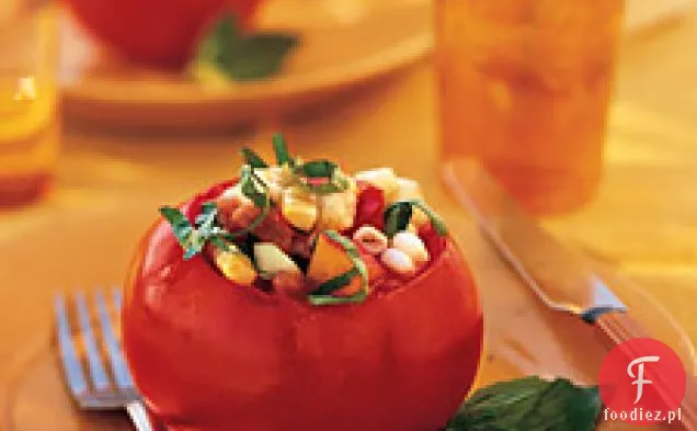 Nadziewane Pomidory Z Brzoskwiniami, Kukurydzą, Ogórkami I Bazylią