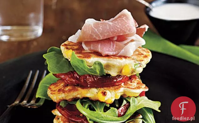 Placki kukurydziane z pieczonymi pomidorami i limonką Aioli