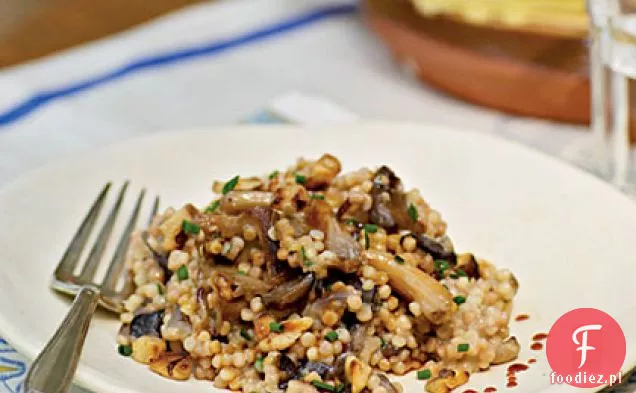 Fregula w stylu Risotto z grzybami, Abbamele i kozim serem (Fregula kin Antunna e Crapinu)