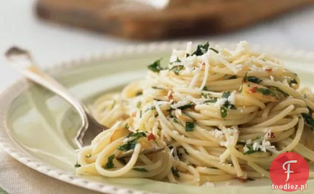 Spaghettini z oliwą i czosnkiem