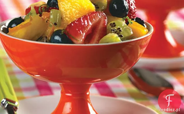 Sałatka ze świeżych owoców z syropem limonkowo-imbirowym