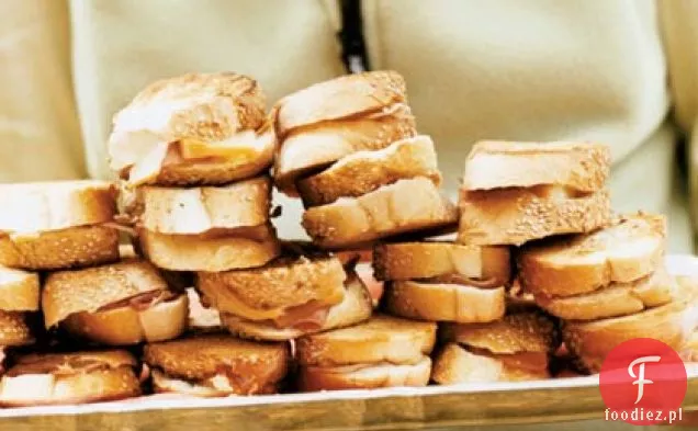 Prosciutto i wędzona Gouda Panini