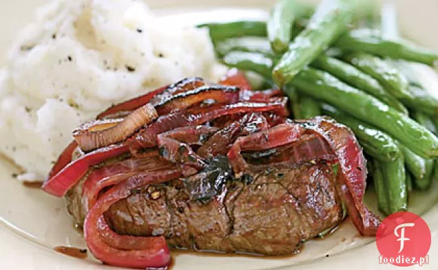 Steki z polędwicy z marmoladą z czerwonej cebuli