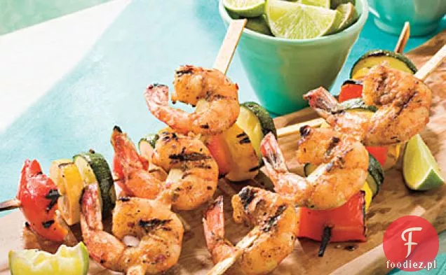 Pikantne glazurowane krewetki i warzywa Kabobs