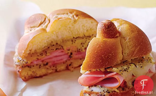Kanapki z szynką i makiem